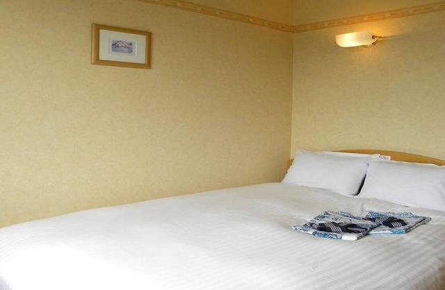 Smoking relaxing bed Semidouble room L / Yonezawa Yamagata