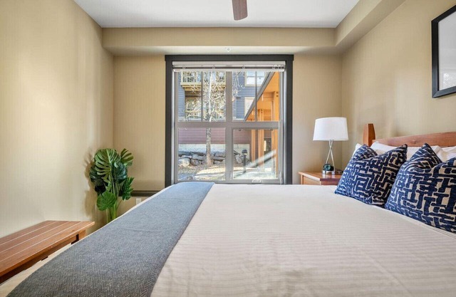 Snowy Lodge | Ski-In/Out | Upper Village | Pets Ok