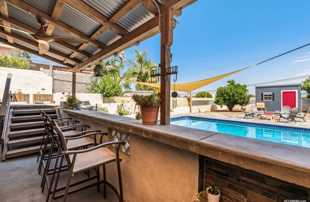 So Cal Charmer Oversized Heated Pool Hot Tub