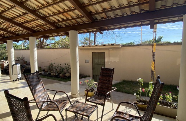 Sobrado - Px JK 5 quartos e 3 suites