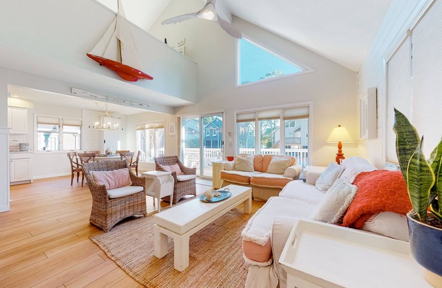 South Bethany cottage with private pool, firepit, & more - 5 minutes from beach