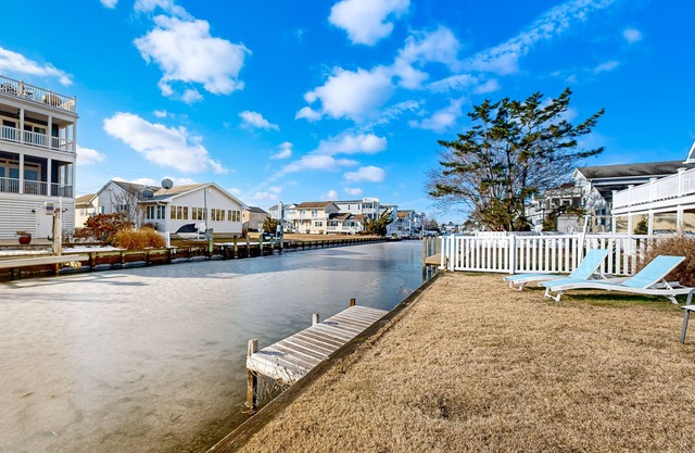 South Bethany pet friendly house w/patio, balcony & grill