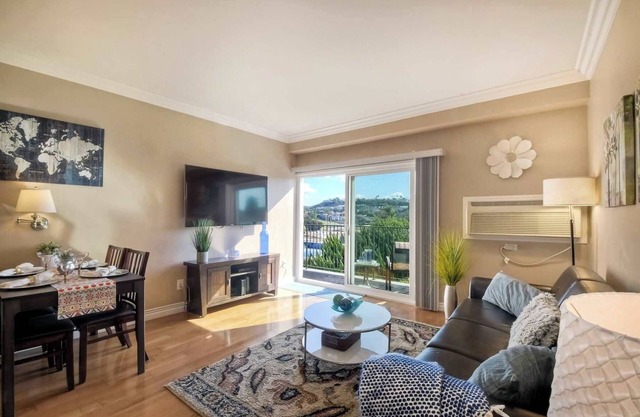 Southern Exposure w/ Private Balcony