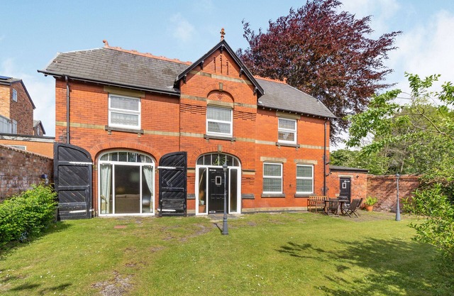 Southport Coach House, SOUTHPORT