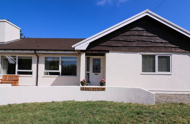 VISTA DEL SUR, admite mascotas, con bañera de hidromasaje en Rhydlewis, Ref 933345