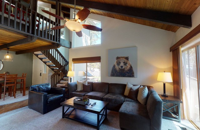 17 Tennis Village: condominio loft de 2 dormitorios / 2 baños en Sunriver, capacidad para 6