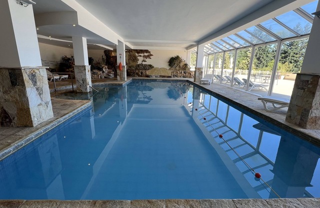 Spacious and Family Friendly Room Nestled in Forest Gardens and Nature