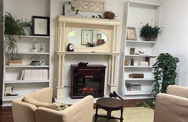 Spacious 1-bedroom loft apartment in historic downtown Appomattox, Virginia.