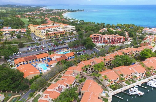 Spacious 1BR Condo at Park Royal Club Cala