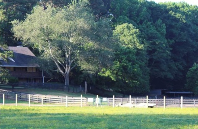 Spacious 2 BR/1.5 BA farmhouse in Alpharetta, GA horse country.