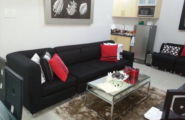 Amplio 2-BR Condo @ Grass, Quezon City