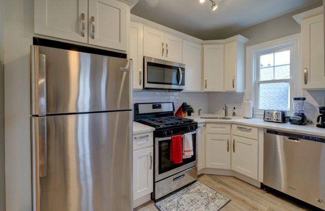 Spacious 2bd/1ba | Free Parking | 3D TOUR 1203