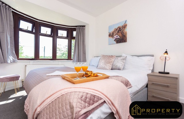 3 Bed - Mountford-Moderno-Apartamento-Baño privado