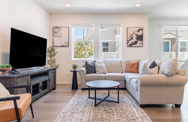 Spacious 3BR Retreat w/ Pool & Spa – Pets Welcome! Near Hospitals