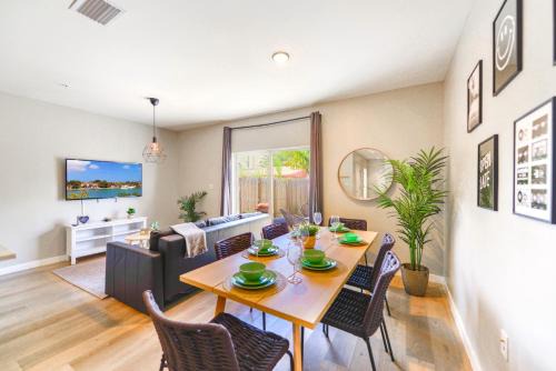 Spacious 3BR Townhouse with Free Parking Included!