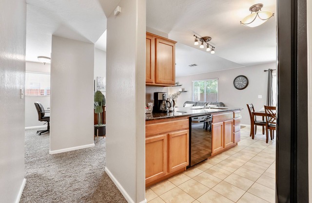 Spacious 4 BD 2 BA Home Near Sequoia National Park