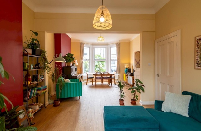 Spacious 4-Bed Seaside Retreat w/Garden | Pass The Keys