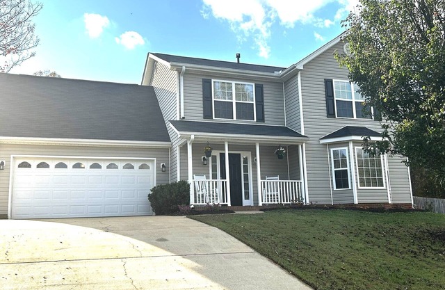 Spacious 4-bedroom home in charming Travelers Rest with WiFi & Firepit.