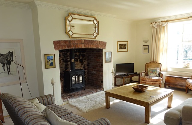 spacious 4 bedroom cottage with luxury conservatory