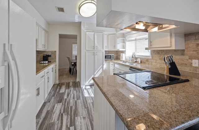 Spacious 4 Bedroom Home | Ideal for Longer Stays