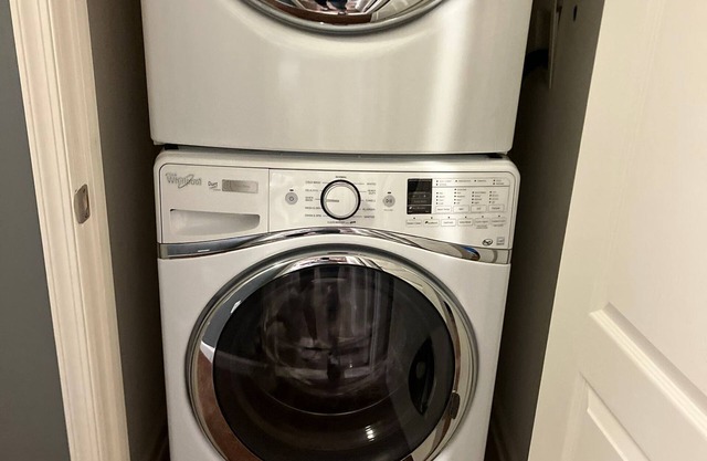 Spacious 4-bedroom house in tranquil Severn minutes from BWI and Live Casino