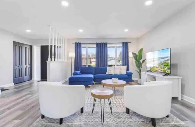 Spacious 4BR Home with Game Room - LCP Collection