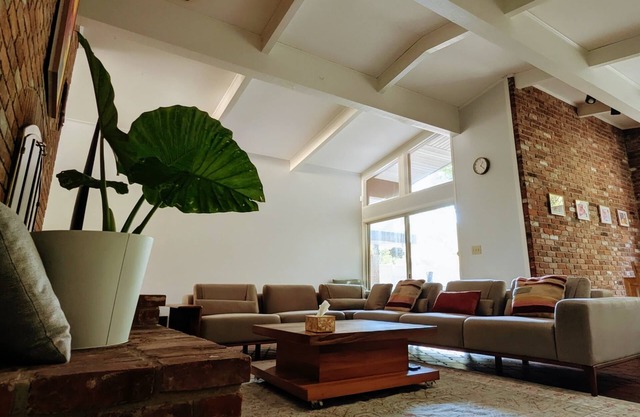 Spacious 4BR Mid-Century Modern Retreat in Dayton with Hot Tub