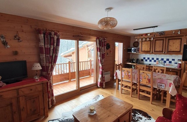 Apartamento para 6 personas con piscina, balcón y garaje cubierto, Crest-Voland