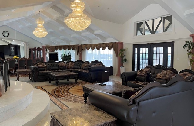 Spacious 6000 sf 6-bedroom villa in lovely Fremont with private gate, and view