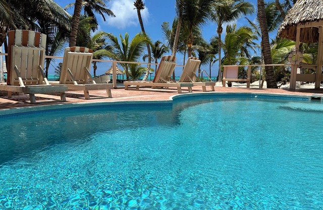 Spacious 7BR Beach Retreat - Ideal for Events