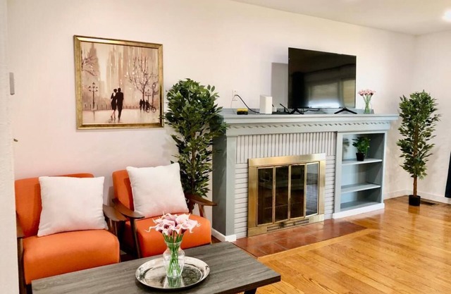 Spacious AC 2 BR Unit w/ Covered Deck