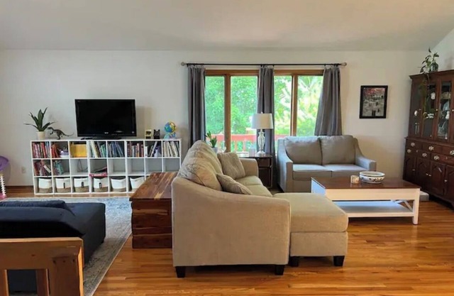 Spacious Blacksburg home, conveniently located to Virginia Tech!