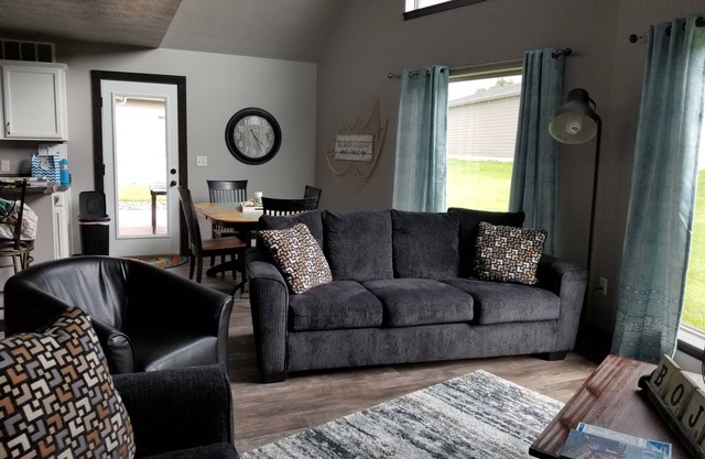 ¡Tasas de caída más bajas en la espaciosa cabina Sunny! 6 entradas gratuitas para el parque acuático Bridges diariamente