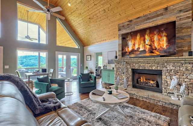 Spacious Cabin, Hot tub, View, Games, Bunk