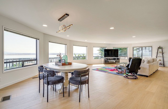 Spacious Camano Home w/ Hot Tub & Water Views!