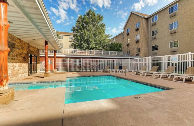 Spacious Columbia Retreat with Rustic-Charm Rooms & Heated Pool