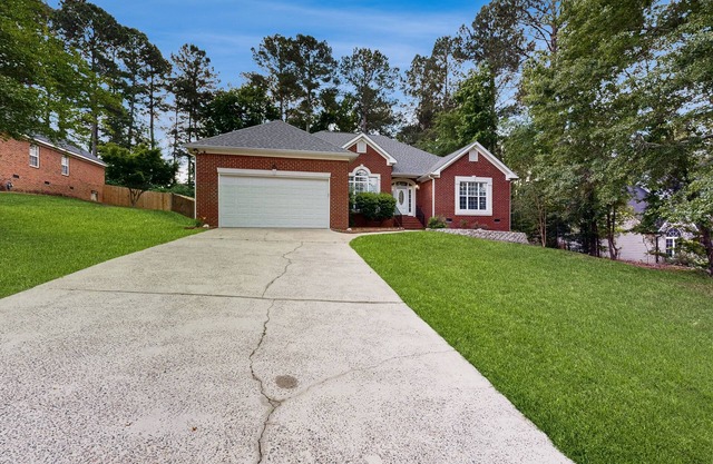 Spacious, elegant home with backyard & deck - near Augusta National