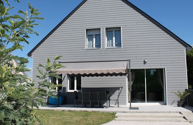 Casa con jardín, cerca de la playa y servicios, ideal para familias y grupos