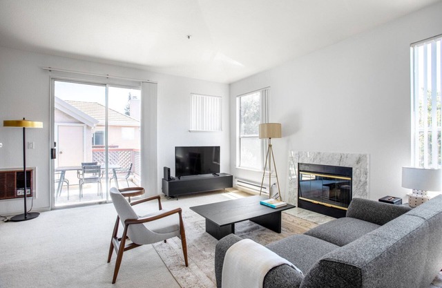 Spacious Fremont 2BR w/ W/D, Pool, close to Lake & Shops, by Blueground