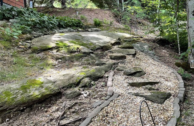 Spacious garage apartment with views of Pisgah Mountain and Blue Ridge Mountains