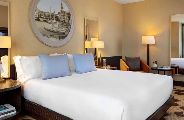 Spacious Good-Value Accommodation! Pet-Friendly Property, Near Willis Tower!