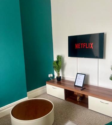 Spacious Haven Near University of Leicester