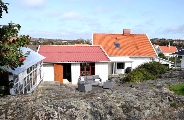 Spacious house near the sea in Skärhamn | SE09149