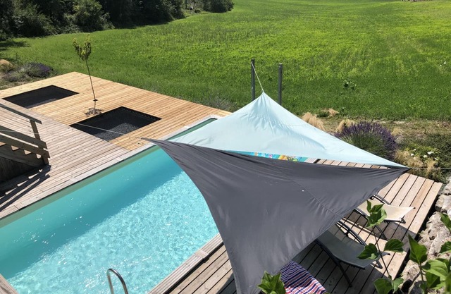 Casa rural con piscina privada y jardín en Montagrier, Dordogne