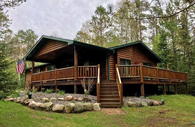 Spacious Lodge located on the Chippewa Flowage