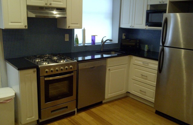 Amplio apartamento estudio en Manhattan con jardín soleado