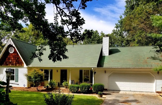 Escapada de montaña espaciosa cerca de Natl Forest, B. R. Parkway y hermosa Asheville