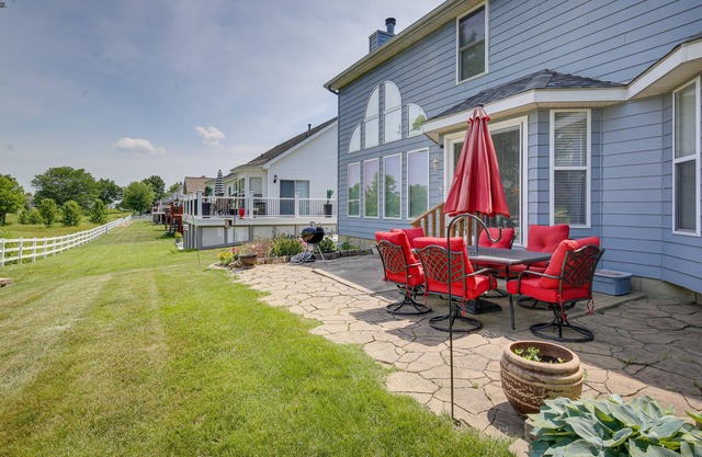 Spacious O’Fallon Home w/ Patio on Golf Course!