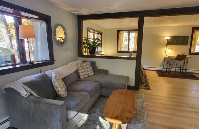 Spacious Studio Near Sebago Lake