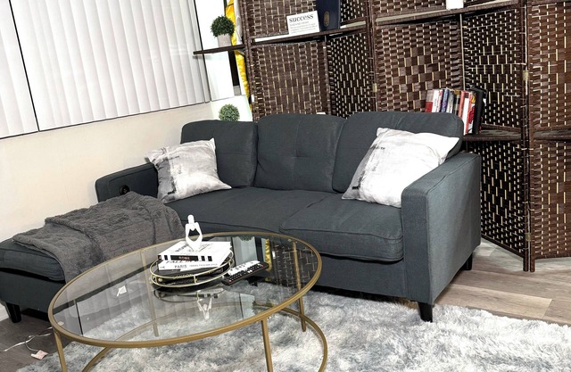 Spacious Studio -Utilities Included-Parking-near Medical Center and DTLA